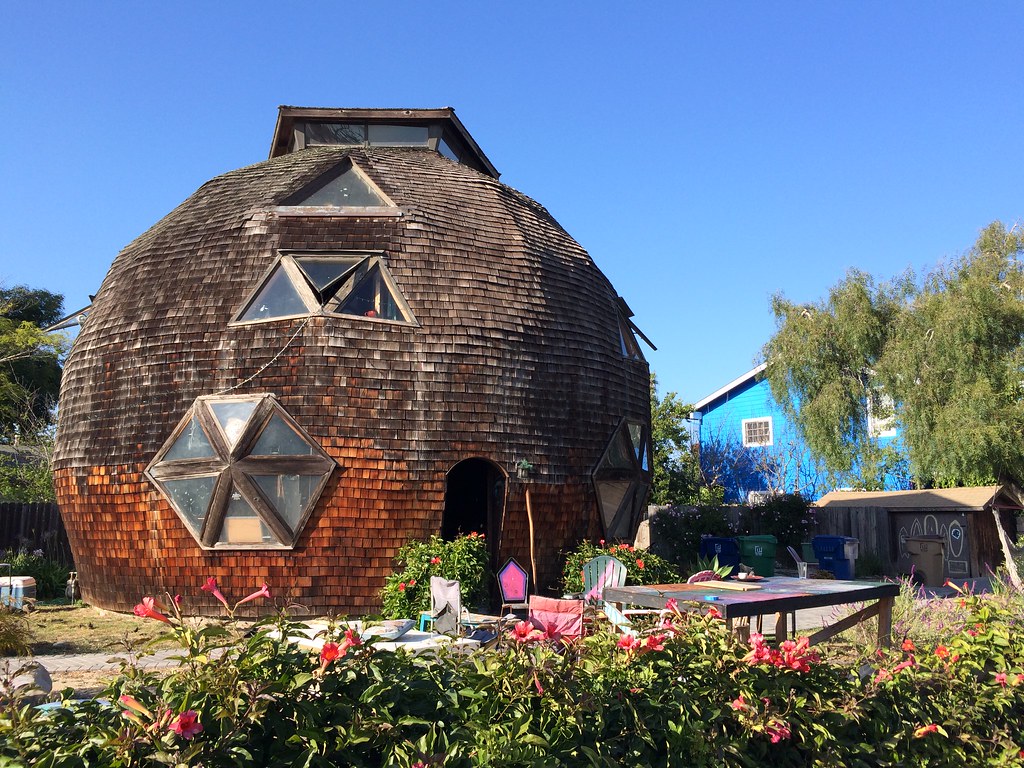 IMG_2916 The Geodesic Dome House, built in 197273 by a UC… Flickr
