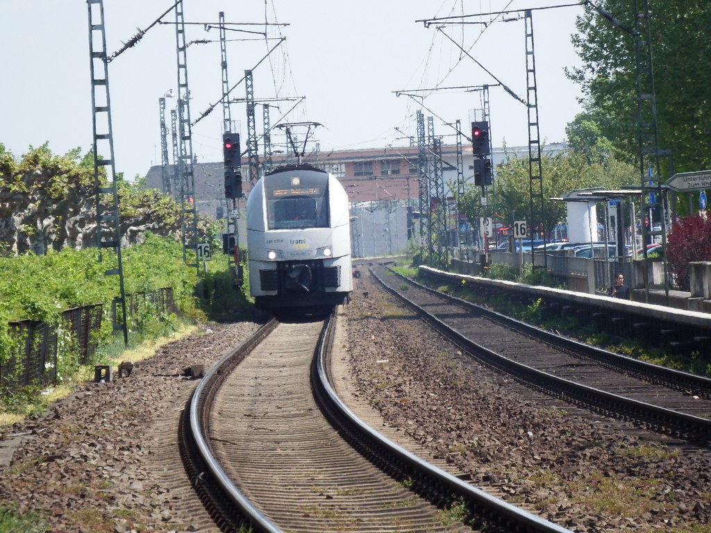 460 0086, 1 Approaching Bingen station; destination? Pr… Flickr