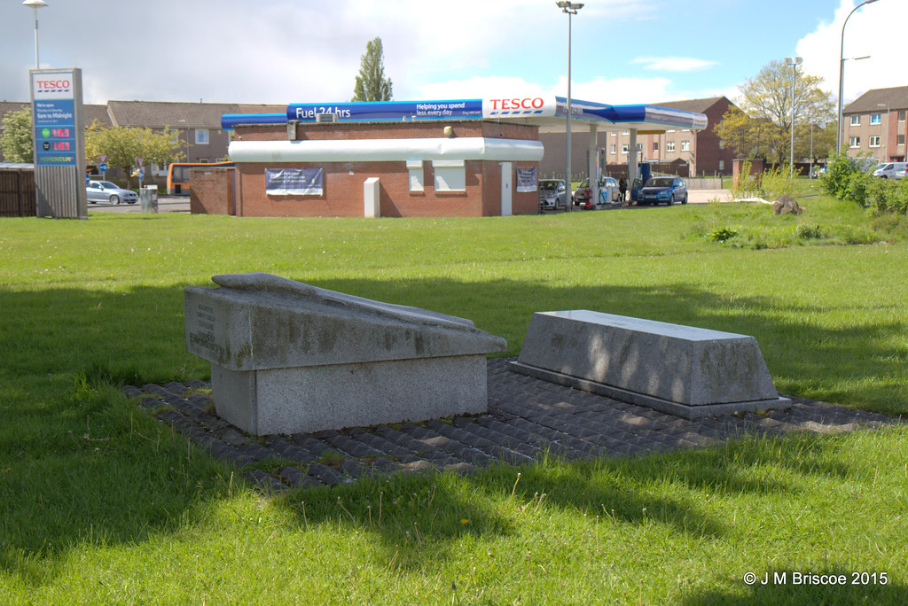 Renfrew Airport Memorial, Broadloan, Newmains, Renfrew Flickr