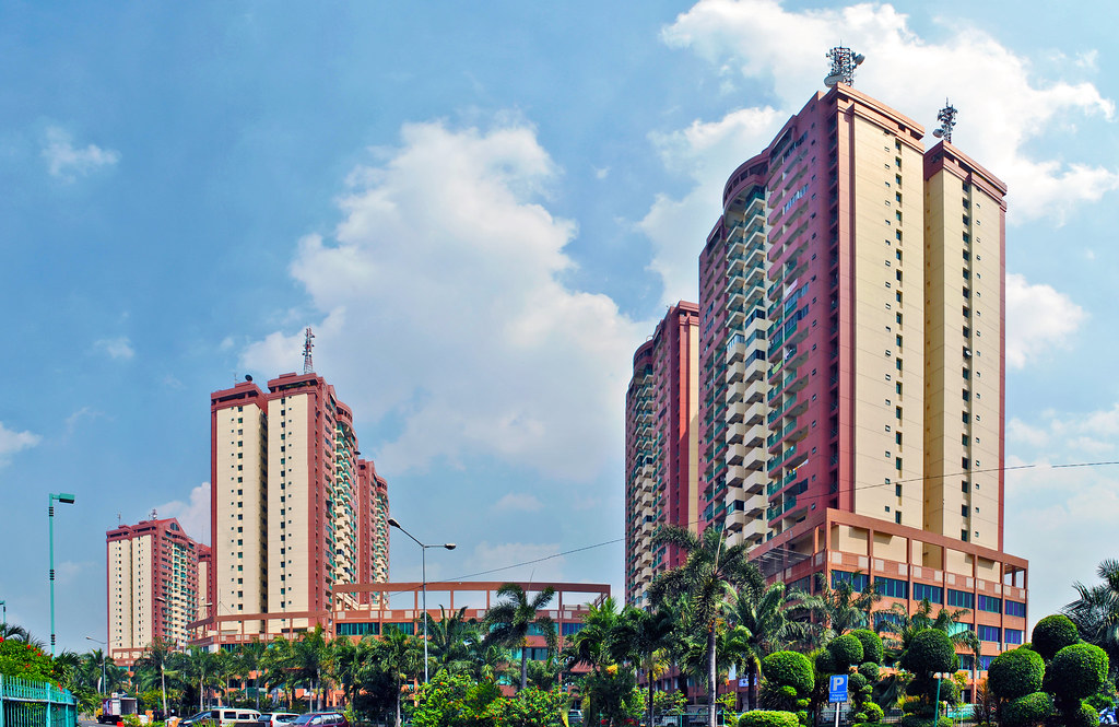 Apartemen Cempaka Mas Six 25storey apartment