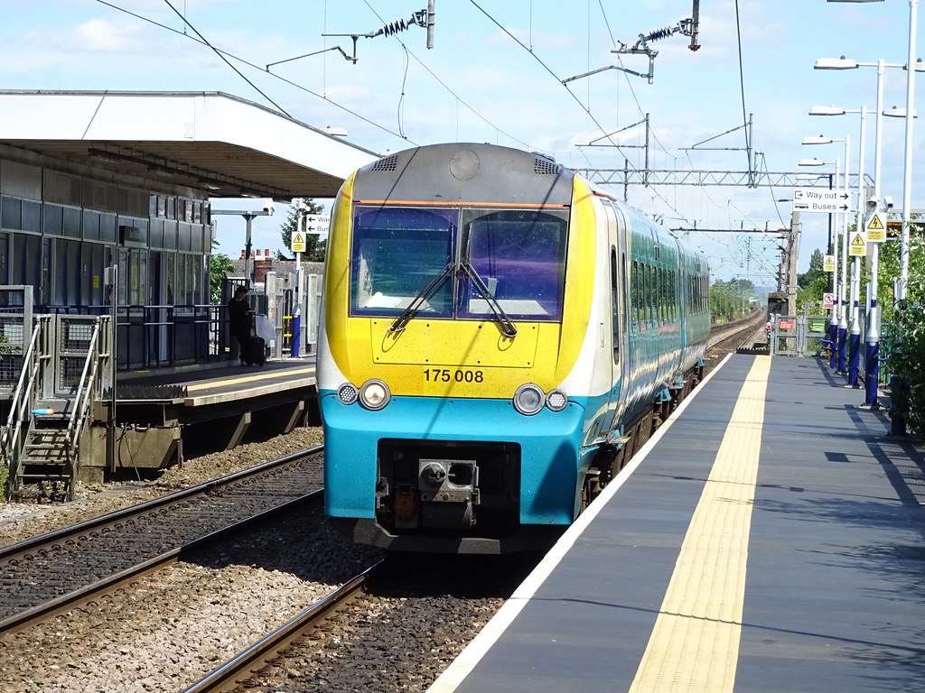 ATW 175008 East Didsbury Arriva Trains Wales Class 175, … Flickr
