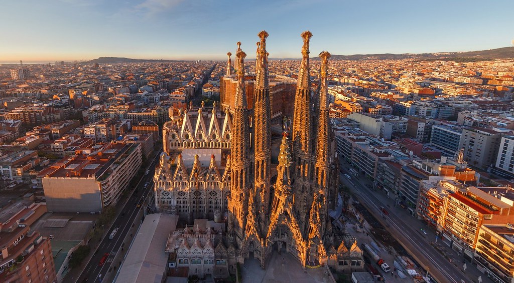 La Sagrada Familia Aerial view The Basílica i Temple Exp… Flickr