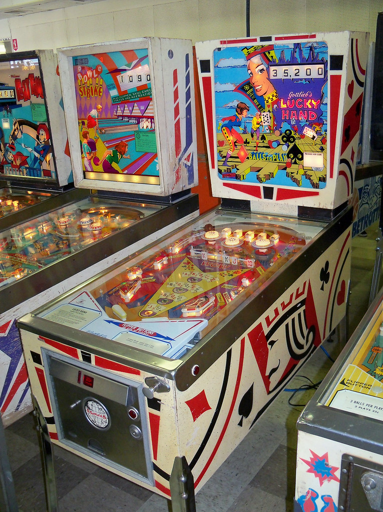 PA York Lucky Hand Lucky Hand pinball machine at the Whi… Flickr