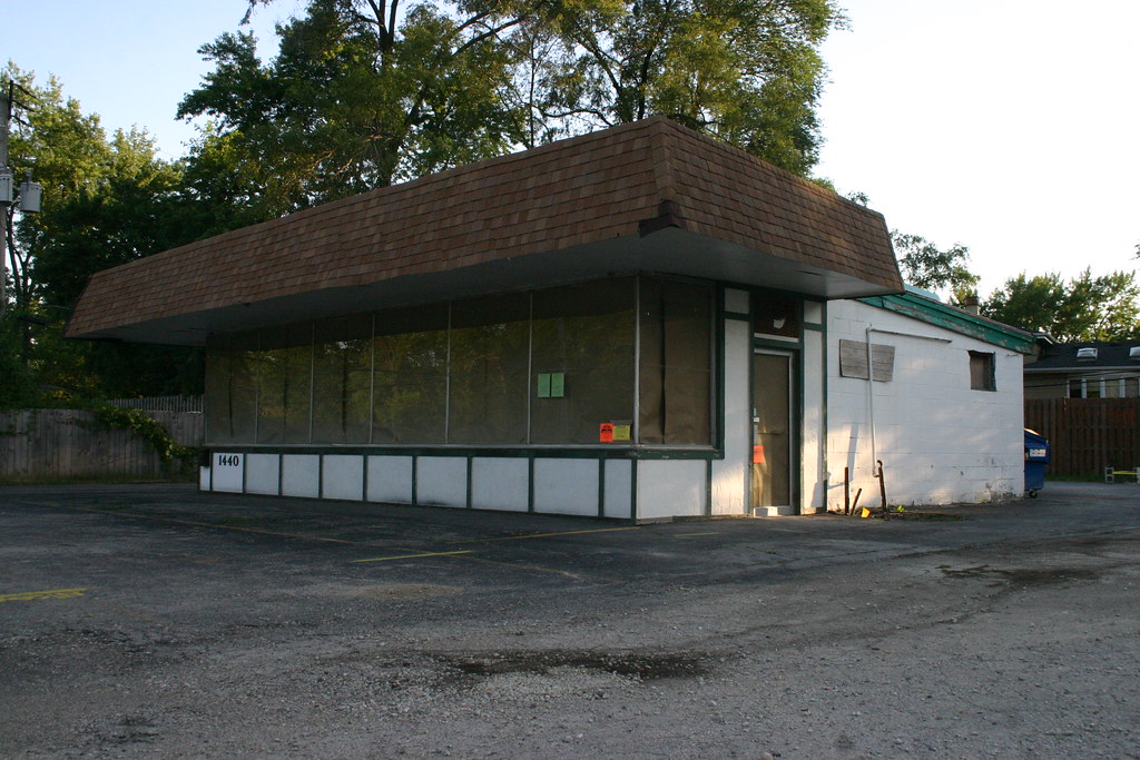 "Unfit for Human Occupancy" 1440 N. River Rd. Mt. Prospect… Flickr