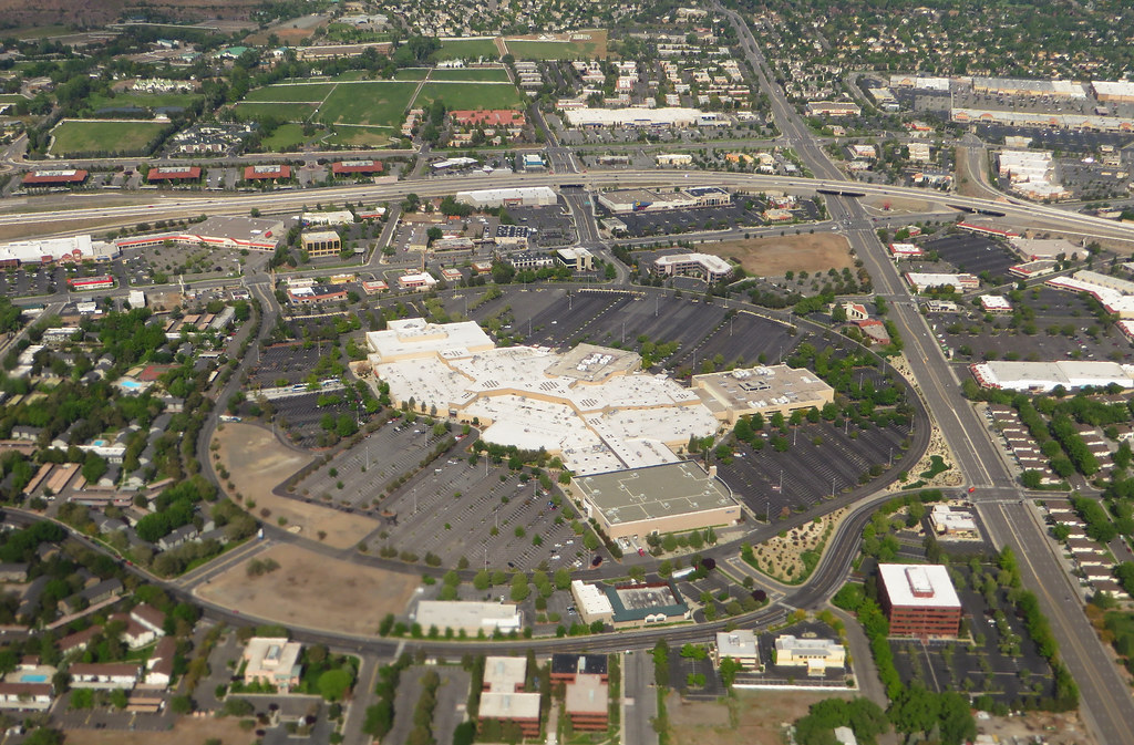 Meadowood Mall, Reno, Nevada Reno is a city in the US stat… Flickr