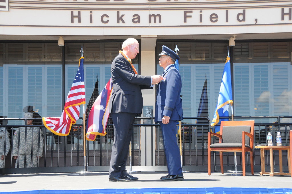 150412ZUW413053 Retired Gen. Craig McKinley, Former Chi… Flickr