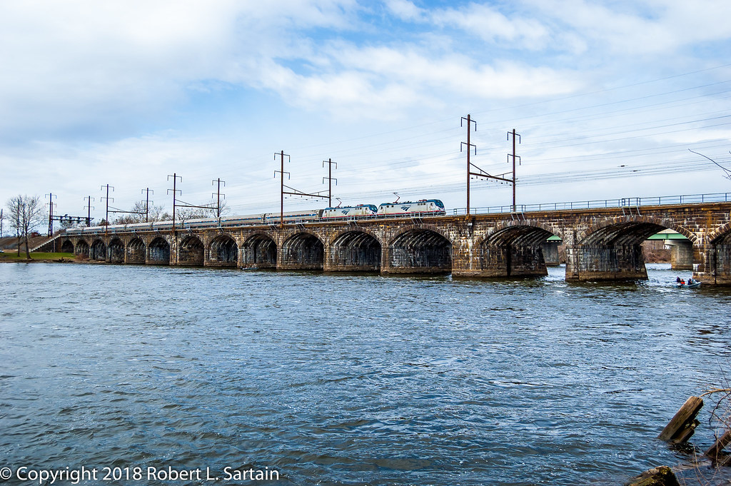 Amtrak 633+669 on 164, MorrisvilleTrenton Bridge, 201804… Flickr