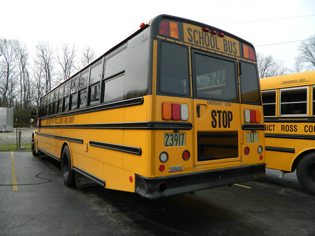 Zane Trace Local School District 17 (4) Bus lot Chillico… Flickr