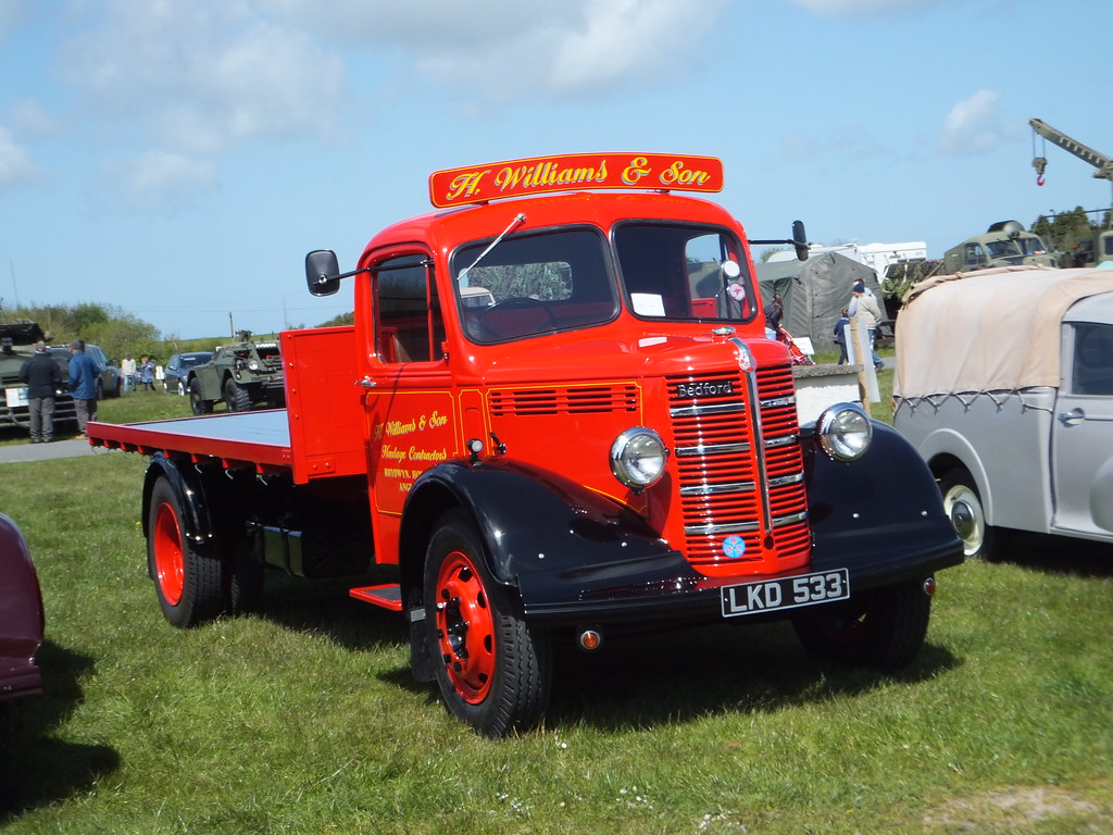 LKD533 Anglesey Agricultural Showground Glaister2011 Flickr