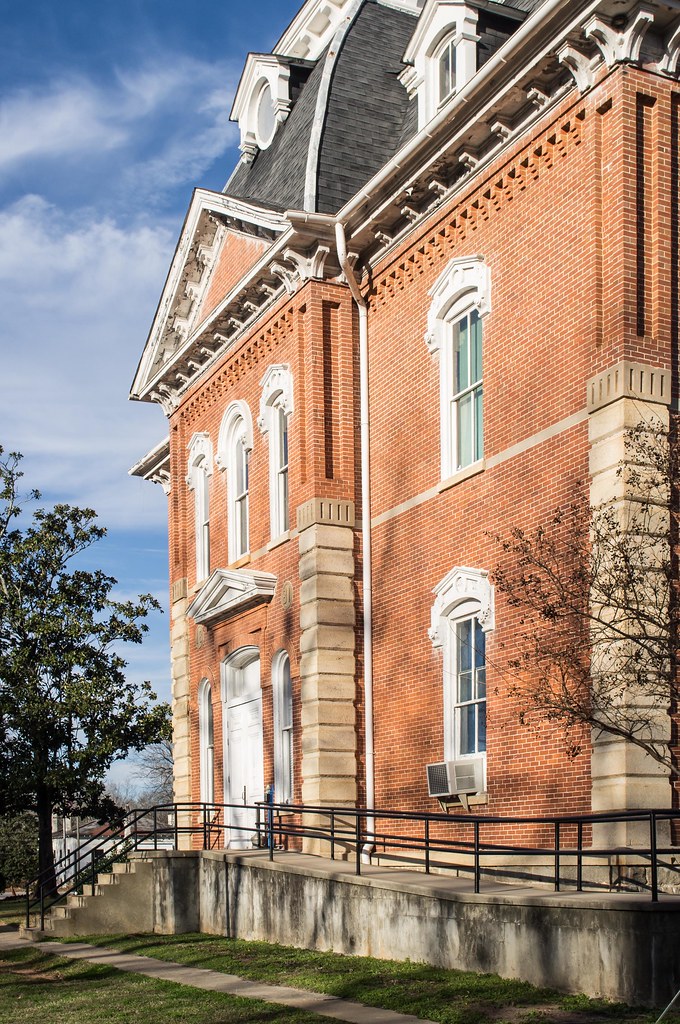 Hancock County Courthouse This was the Hancock County Cour… Flickr