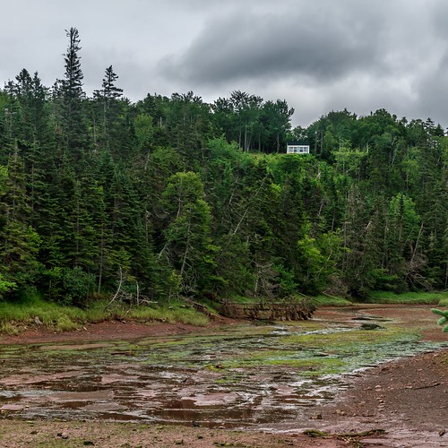 Hall's Harbour Hall's Harbour is a picturesque fishing com… Flickr