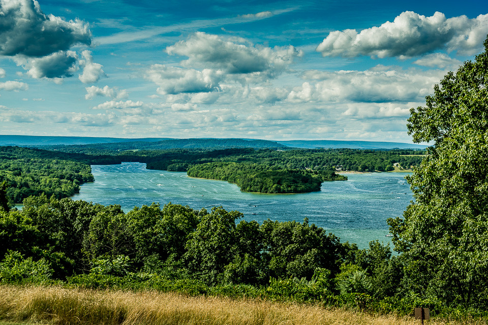 Blue Marsh Lake4HDR.jpg Boats on Blue Marsh Lake west of… Flickr