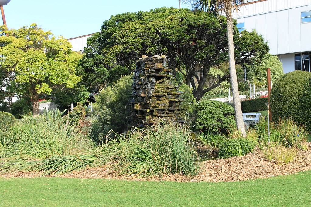 Fletcher Jones Gardens, Warrnambool The gardens surround t… Flickr