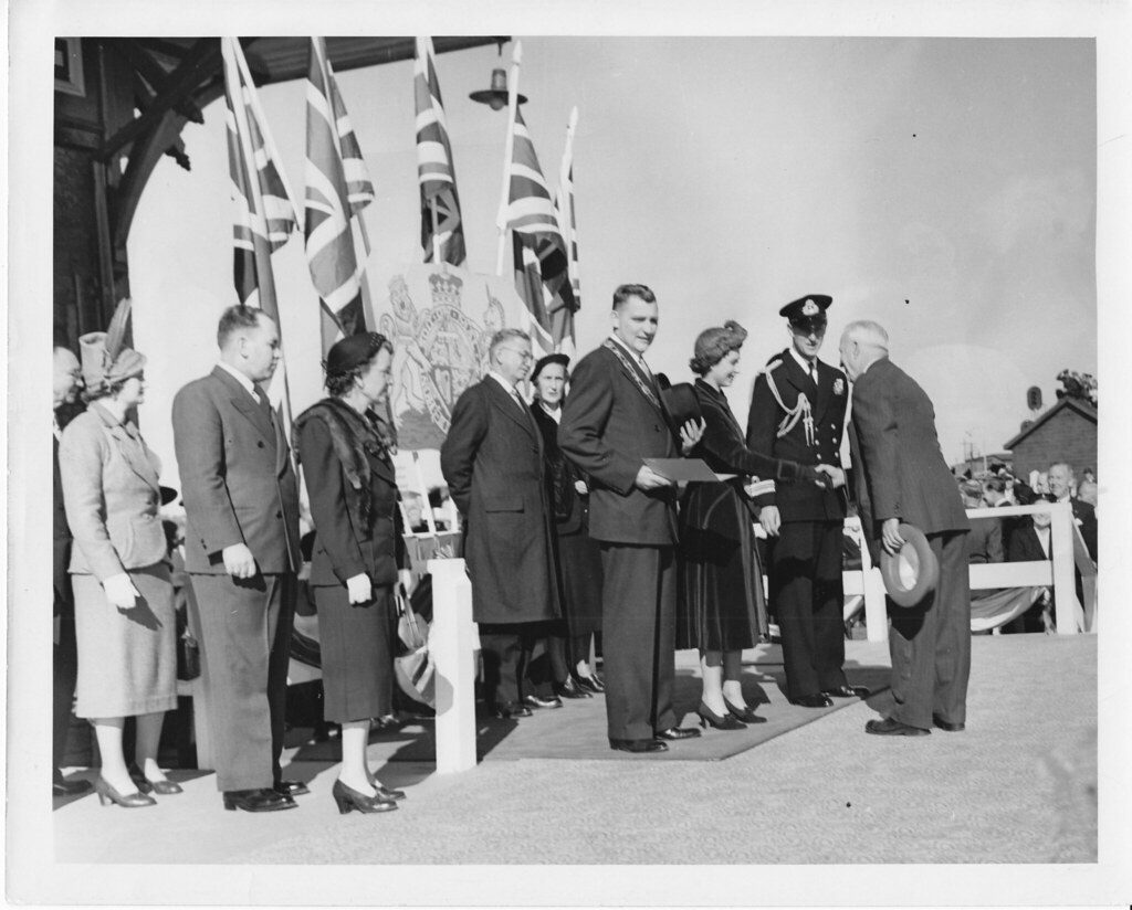 HC04302 Mayor Dr. Richard Potter of Belleville, Ontario, p… Flickr