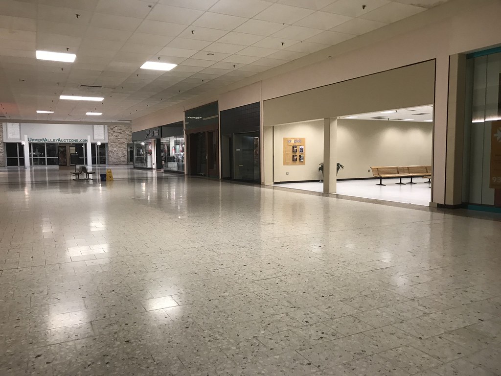 Upper Valley Mall. Springfield, Ohio Jeff Cross Flickr