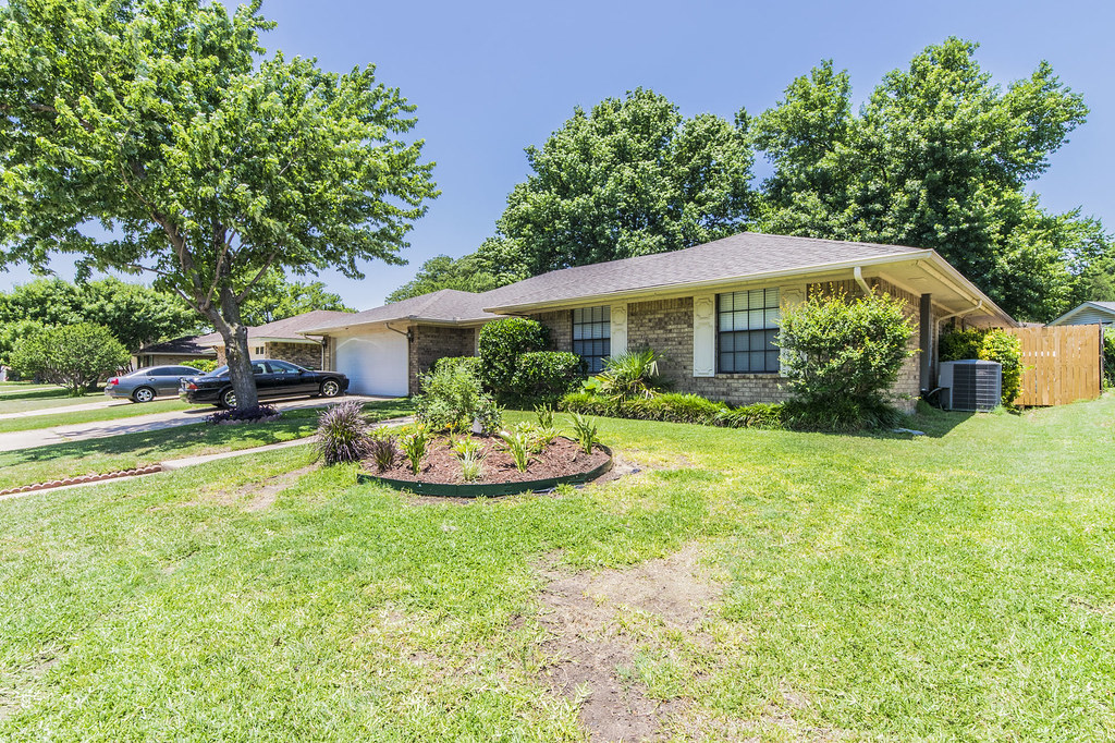 1205 Clover Hill Road Midlothian , TX 76063 Brent Eckley Flickr