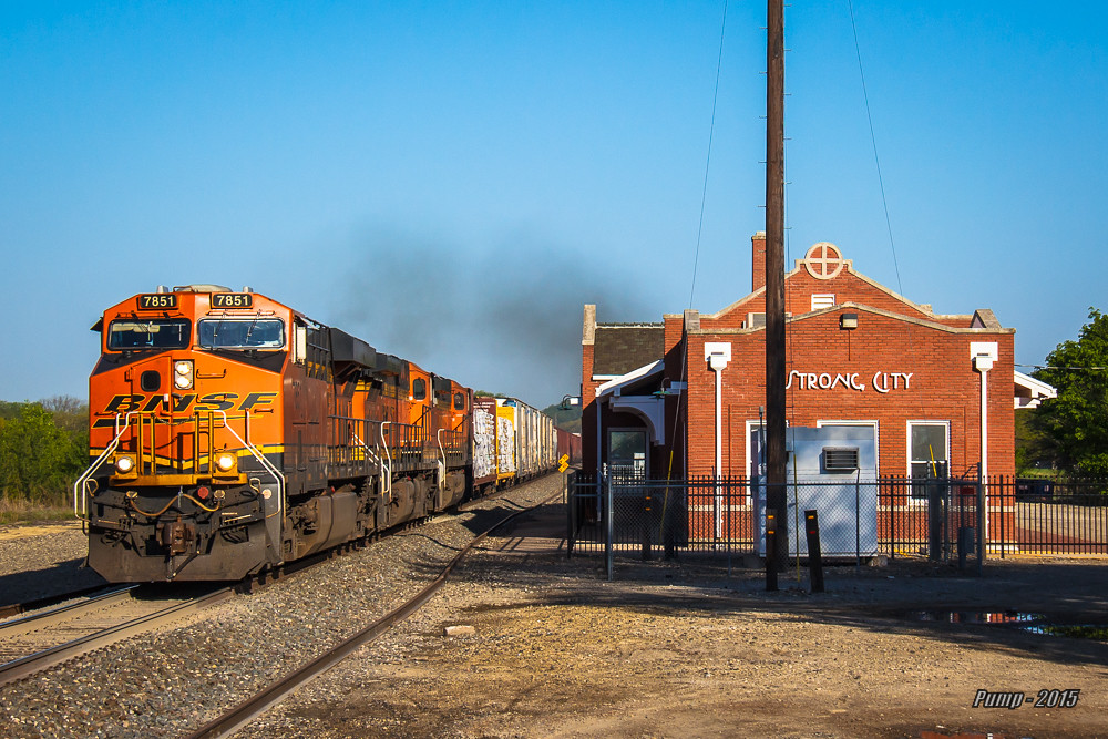 Eastbound BNSF Manifest Train at Strong City, KS The resto… Flickr