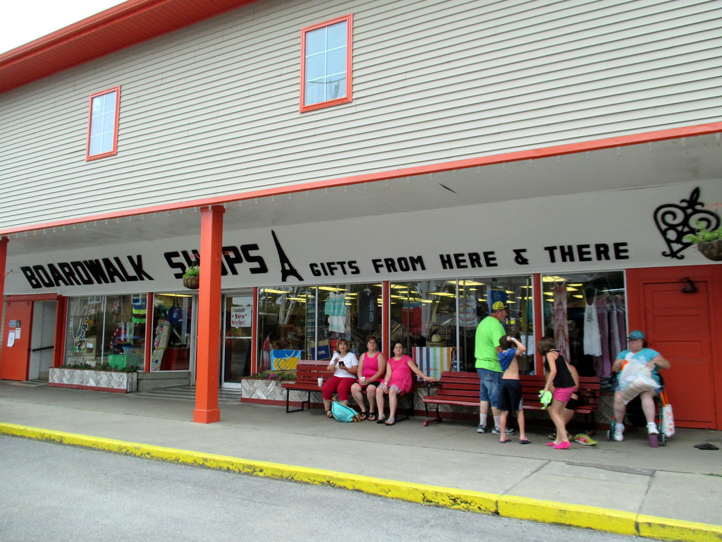 Gift Shop Indiana Beach's main gift shop. BunnyHugger Flickr