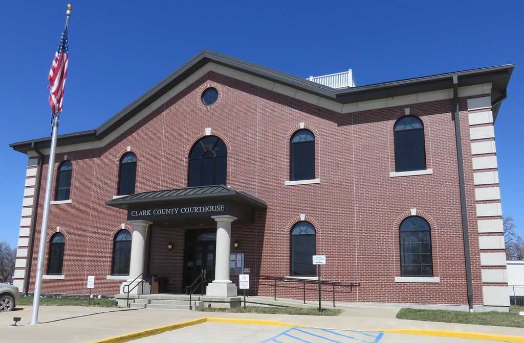 Clark County Courthouse (Kahoka, Missouri) The current Cla… Flickr