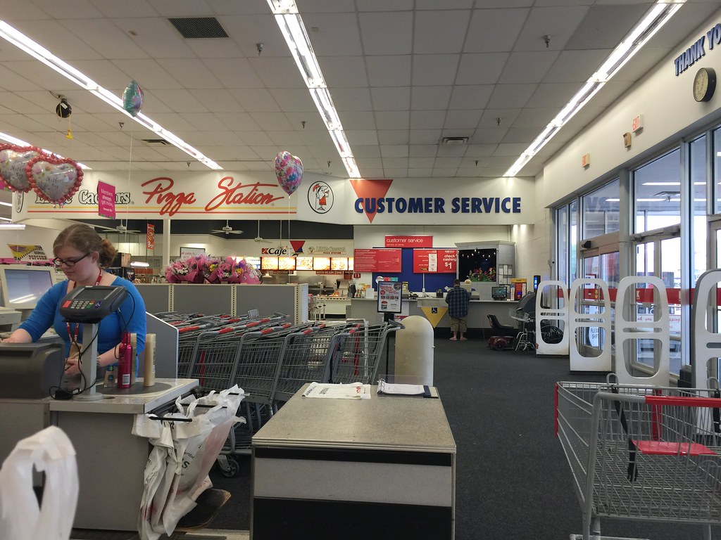Kmart Carroll, Iowa Customer Service / Little Caesar's… Flickr