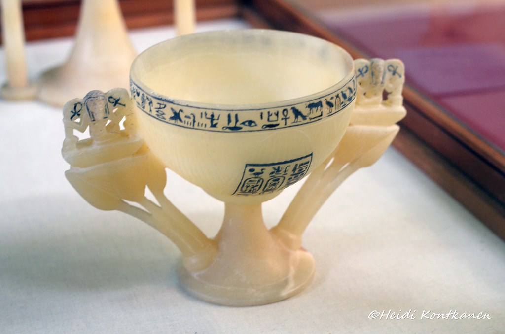 Lotus formed Cup of Tutankhamun This chalice in the form o… Flickr