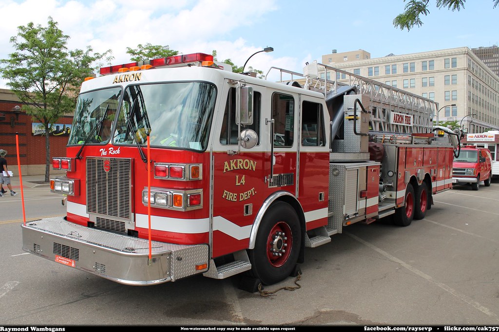 Akron Fire Department Sutphen Ladder 4 Raymond Wambsgans Flickr