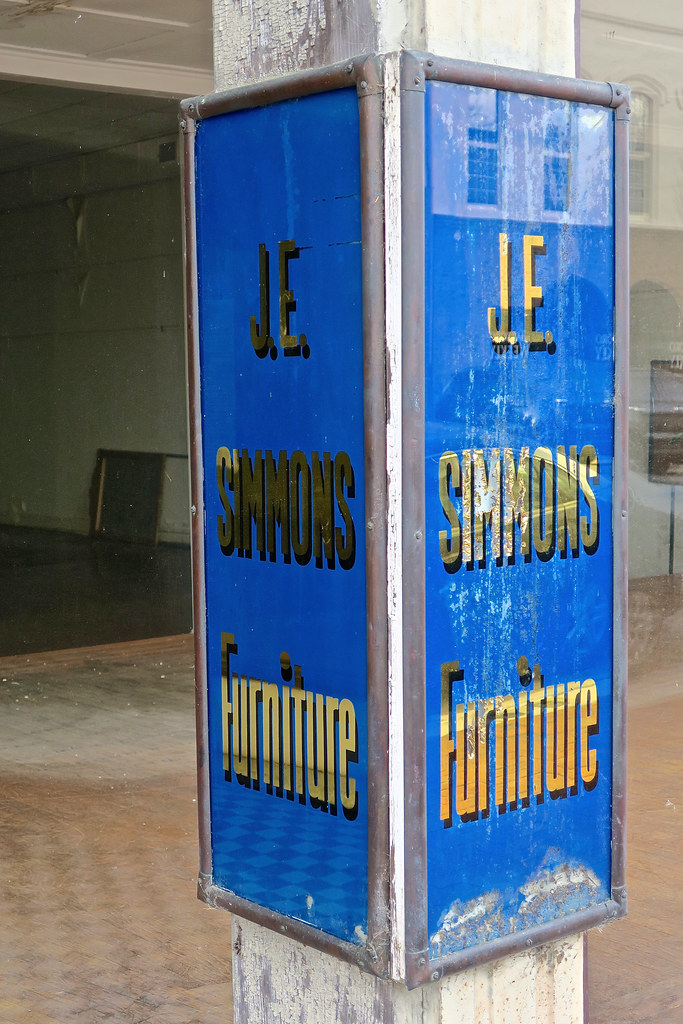 J.E. Simmons Furniture, Tarboro, NC Sign on the front of t… Flickr