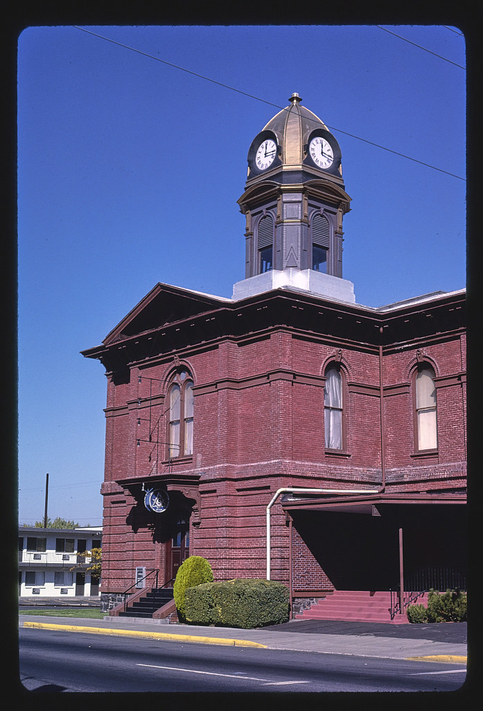 Moose Lodge, 3rd & Union, The Dalles, Oregon (LOC) Flickr