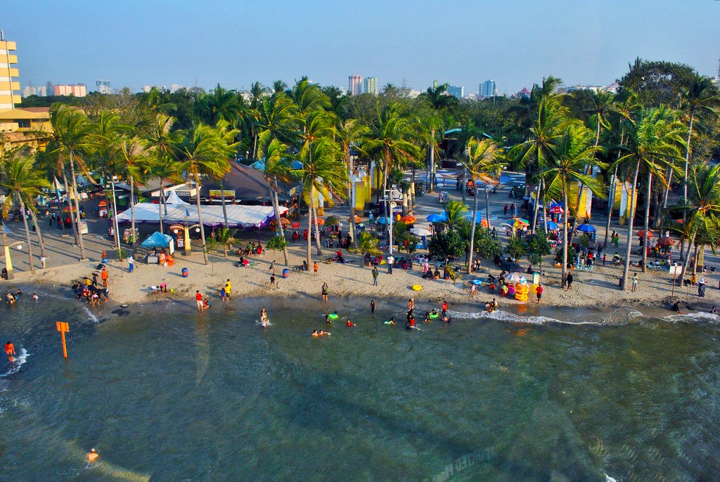 Pantai Ancol The real Ancol beach, viewed from Ancol