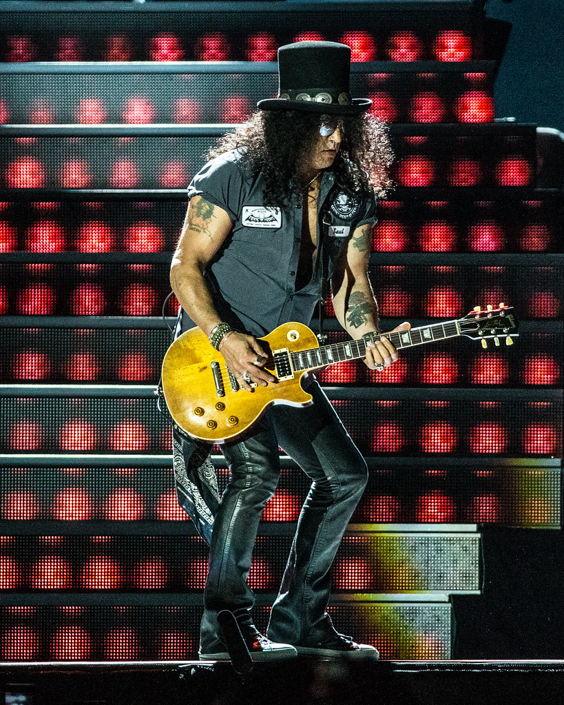 2016GunsNRoses10 Guns 'N' Roses lead guitarist Slash Andrew