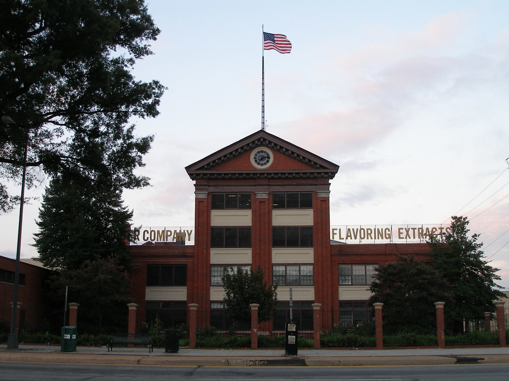 Sauer Company Flavoring Extracts C.F. Sauer factory. Broad… Flickr
