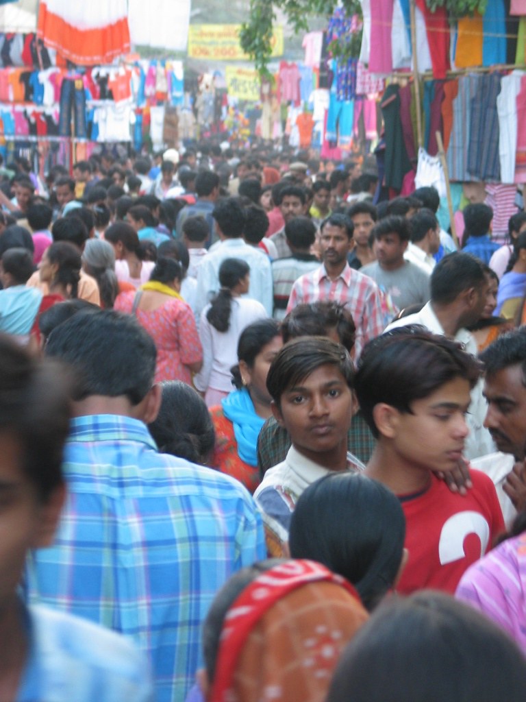 Crowd in Bhogal Every Tuesday evening and night, the Bhoga… Flickr