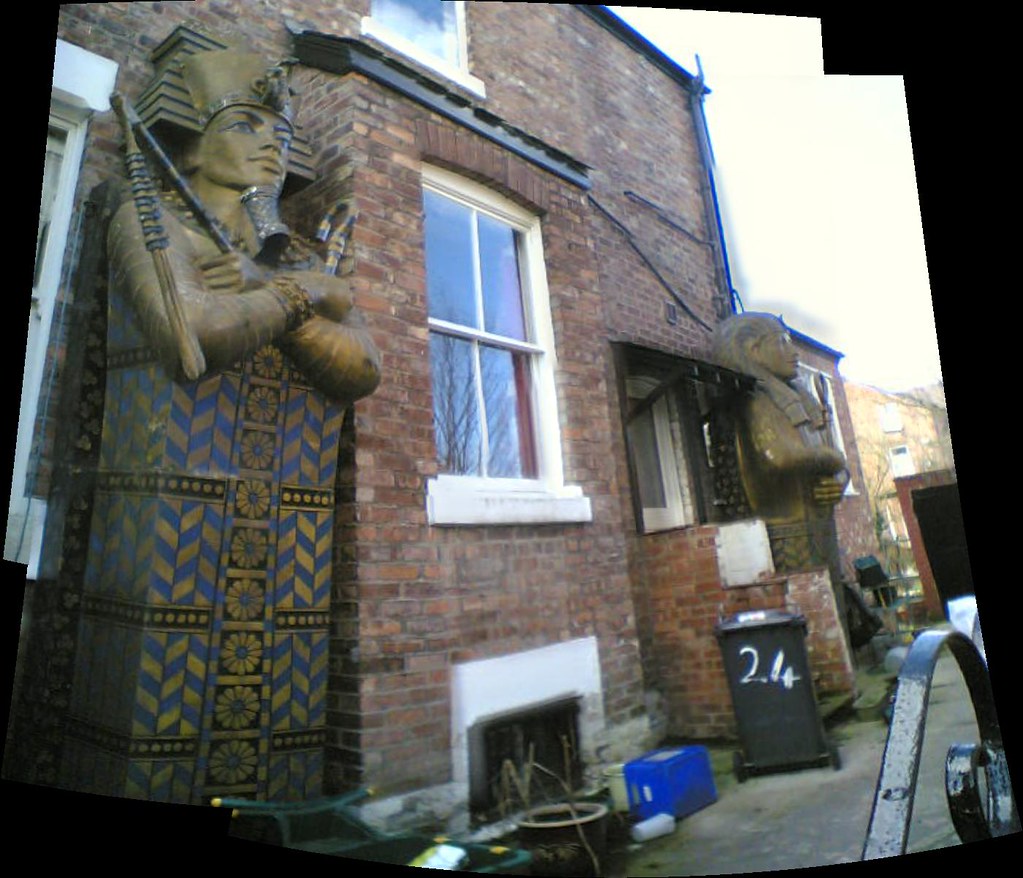 The Nefertiti residence, Didsbury Mr & Mrs Nefertiti live … Flickr