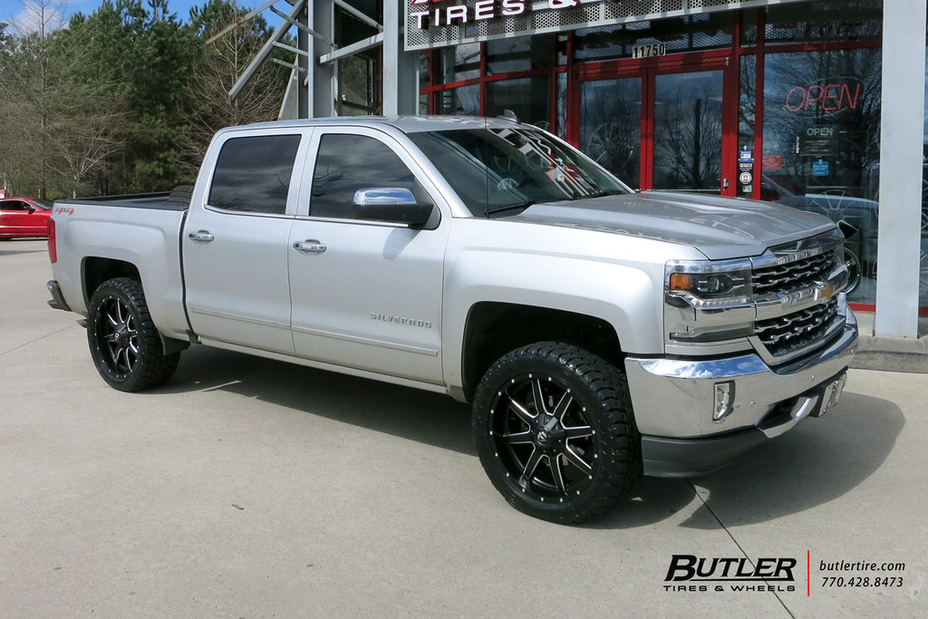 Chevy Silverado with 22in Fuel Maverick Wheels and Toyo Open Country