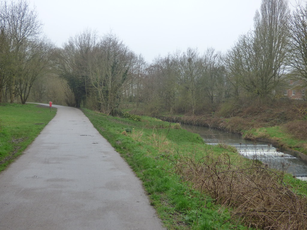 Rea Valley Route Cannon Hill Park to Moseley path and waterfall on