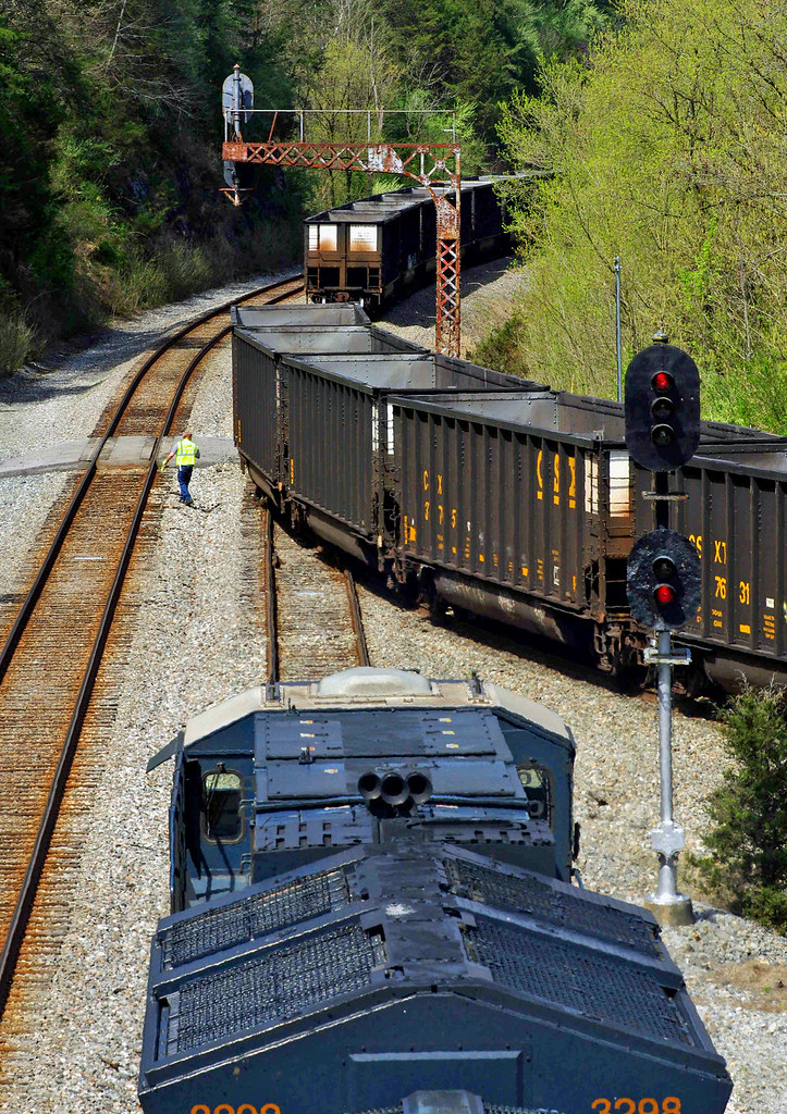 CSX U12012 move at Coal Run Jct, near Pikeville, KY Flickr