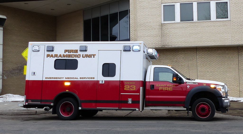 St. Paul, MN Fire Medic 23 on scene PHD280 Flickr