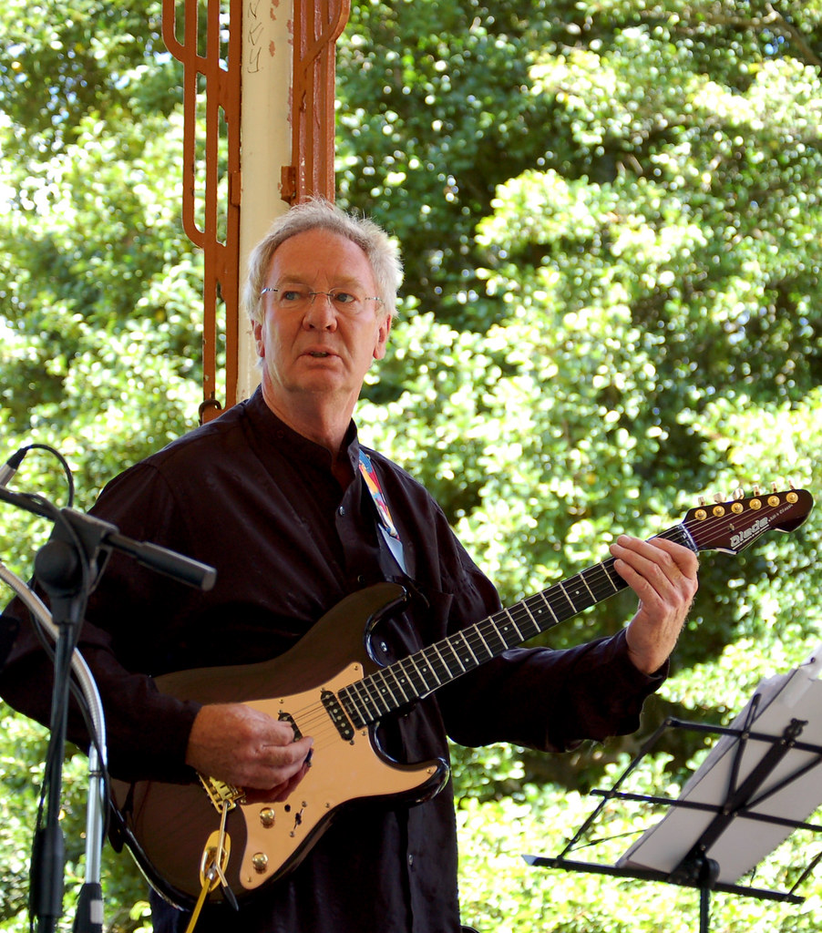 Martin Winch 2009 Murray McNabb Group. Barry Young Flickr