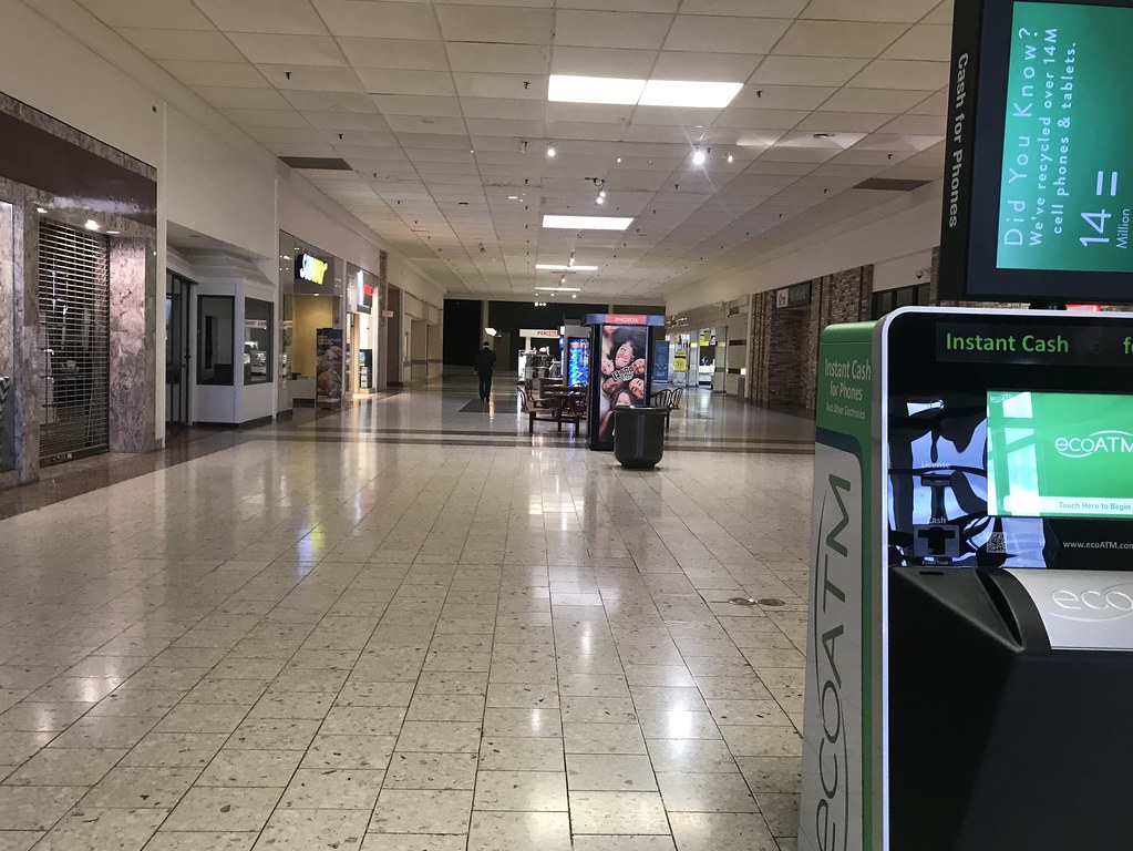 Upper Valley Mall. Springfield, Ohio Jeff Cross Flickr