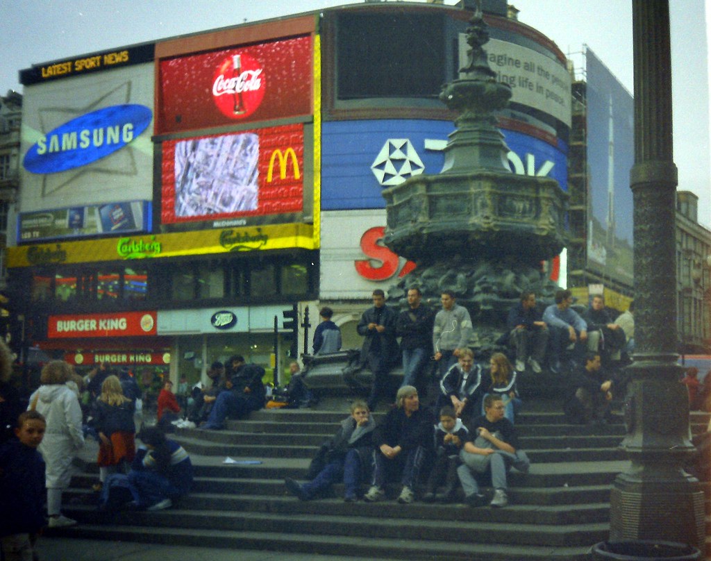 Piccadilly Circus, London, 2002 The lights of Piccadilly i… Flickr