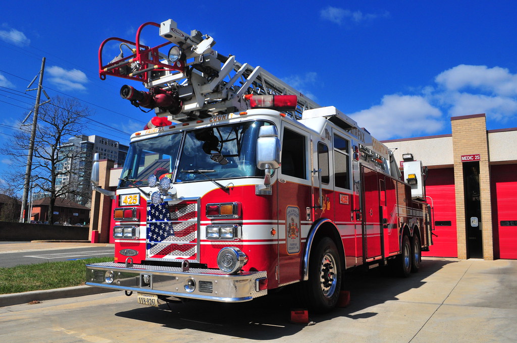 Fairfax County Fire and Rescue Department Ladder 425 Flickr