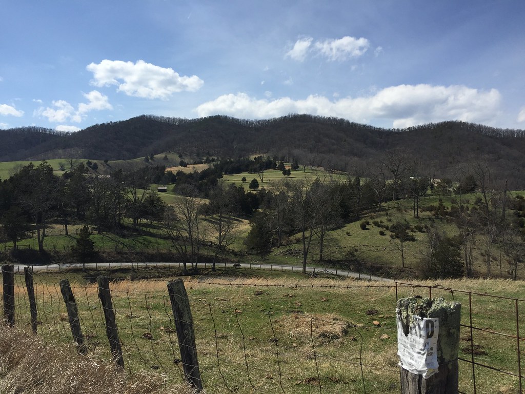 Wild and wonderful Seneca Rocks, WV Adam Fagen Flickr