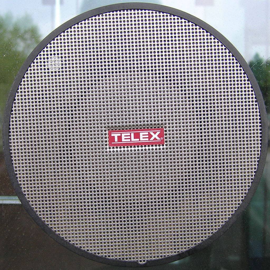 kiosk speaker Tennessee Aquarium, Chattanooga, Tennessee, … Leo