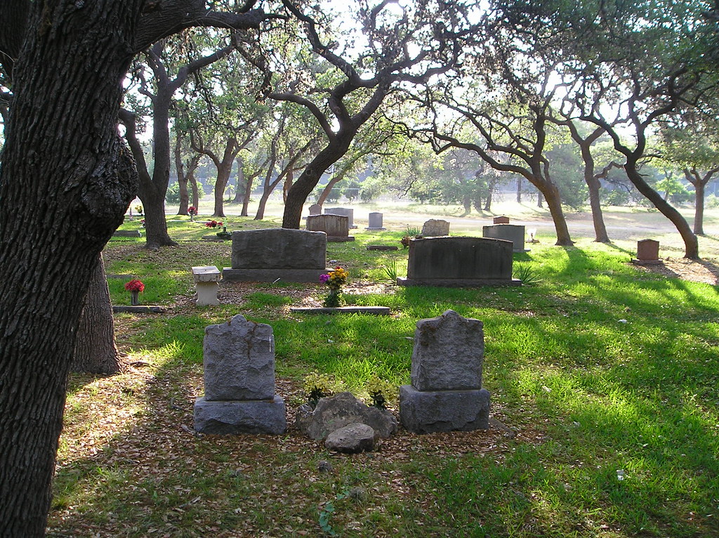 Texas graveyard San Antonio, early morning Rob Holland Flickr