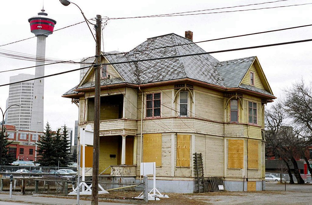 Abandoned Mansion a photo on Flickriver