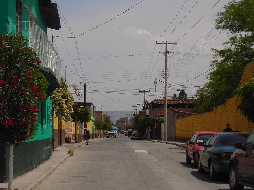 typical smalltown mexican street/calle de pueblo típico m… Flickr