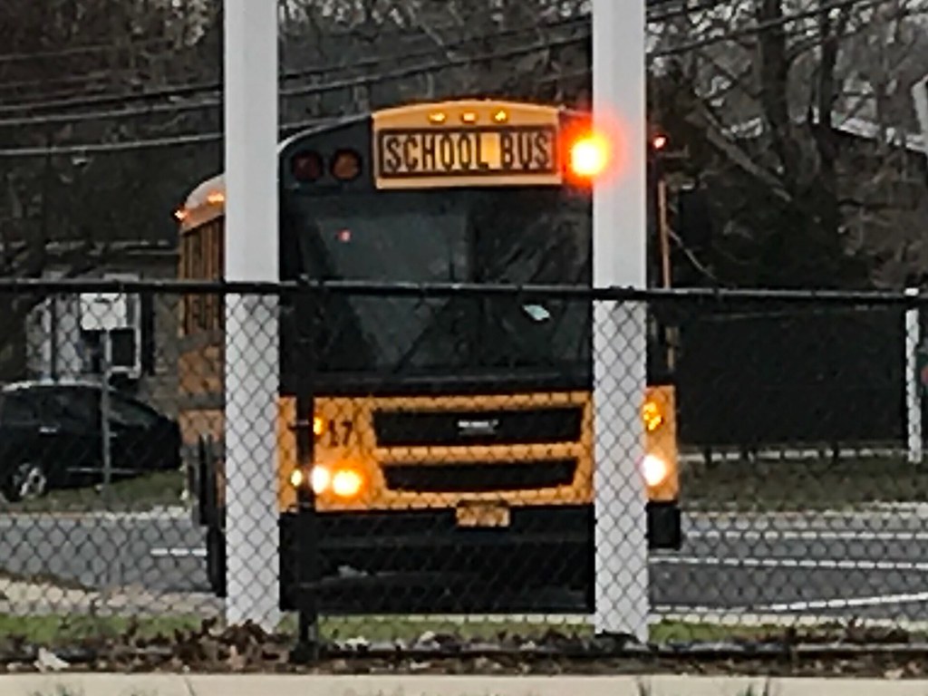 Levittown Public schools 17 (2018 Thomas efx) levittown school bus photography Flickr