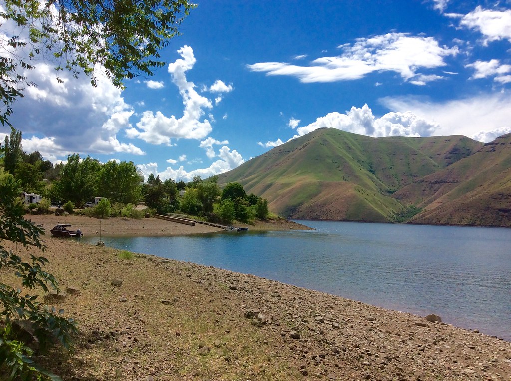 Woodhead Park on the Idaho side of Brownlee Reservoir, jus… Flickr
