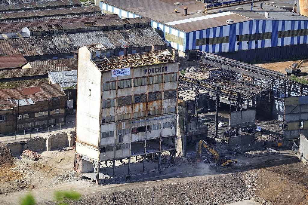 Démantèlement de l'usine Porcher Revins (08) Revin (08) … Flickr