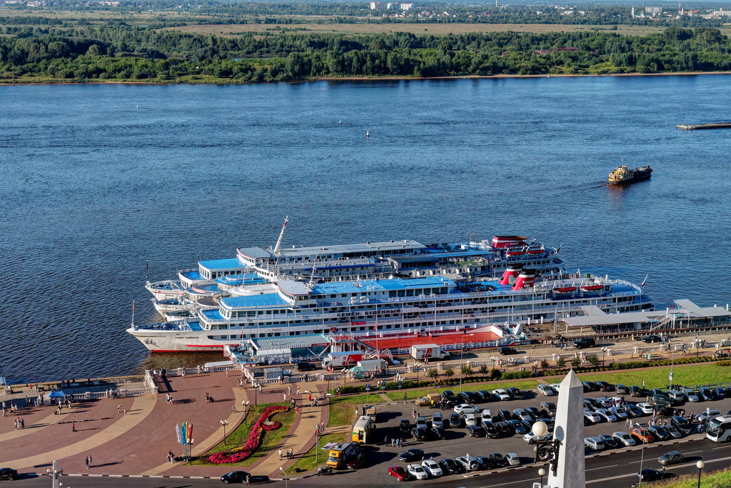 Nizhny Novgorod 35 Nizhny Novgorod. Cruise ship Semyon